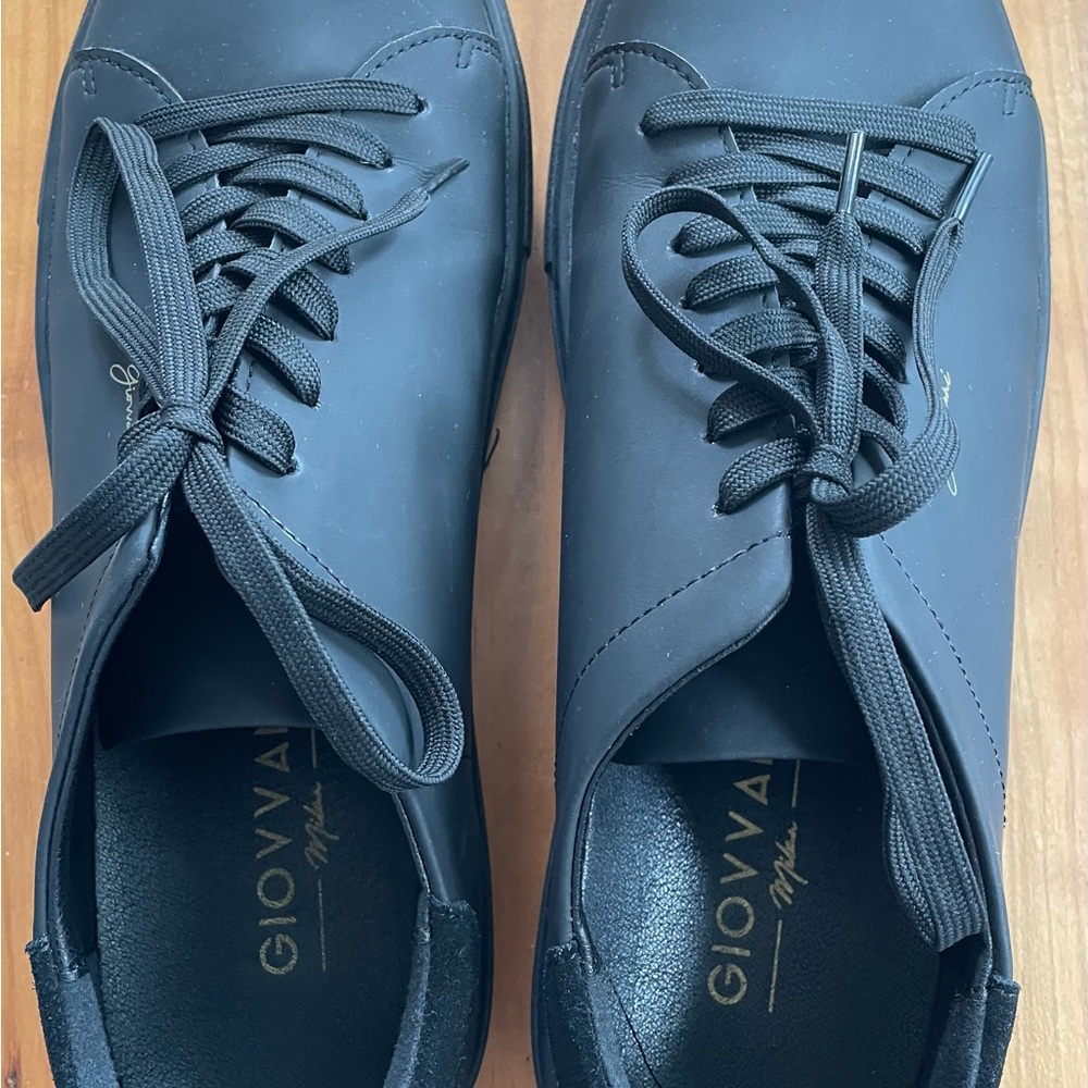 Giovvani Men's Black Sneakers